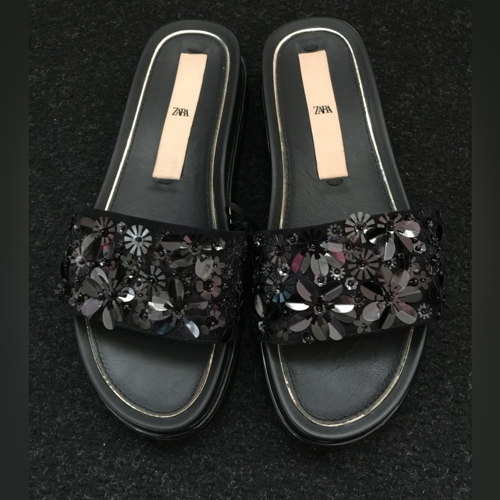 Like New Zara sequin sandals with a small platform size 38 / US 7.5